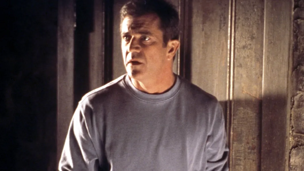 A scene from M. Night Shyamalan's Signs featuring Mel Gibson