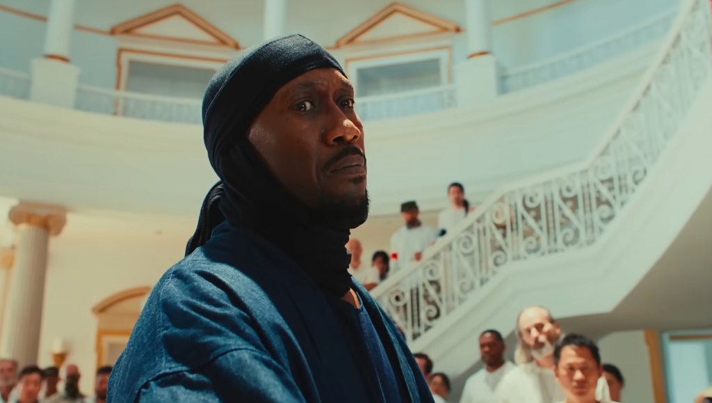 Mahershala Ali “100% Agrees” With Kevin Feige Calling Blade His Biggest Failure: “He Should Feel That Way”