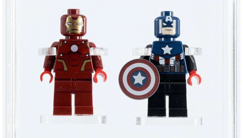 Lego minifigures of Iron Man and Captain America.